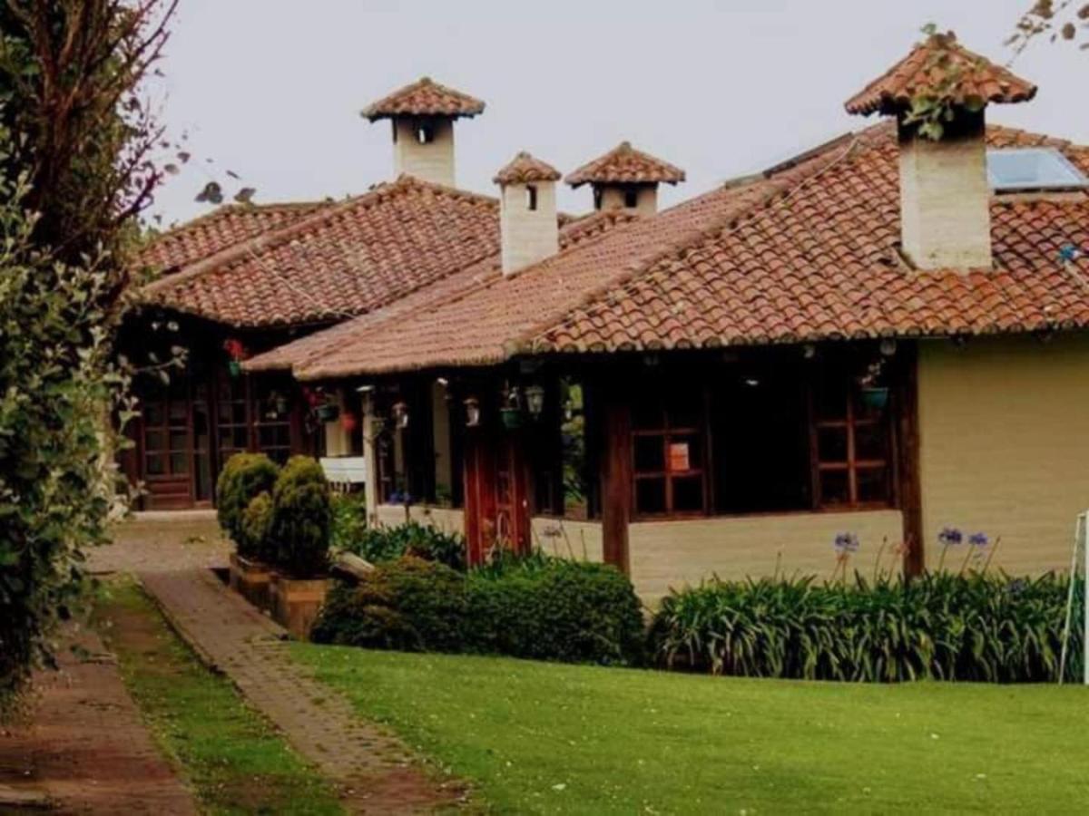 Hacienda El Rejo Villa Machachi Luaran gambar